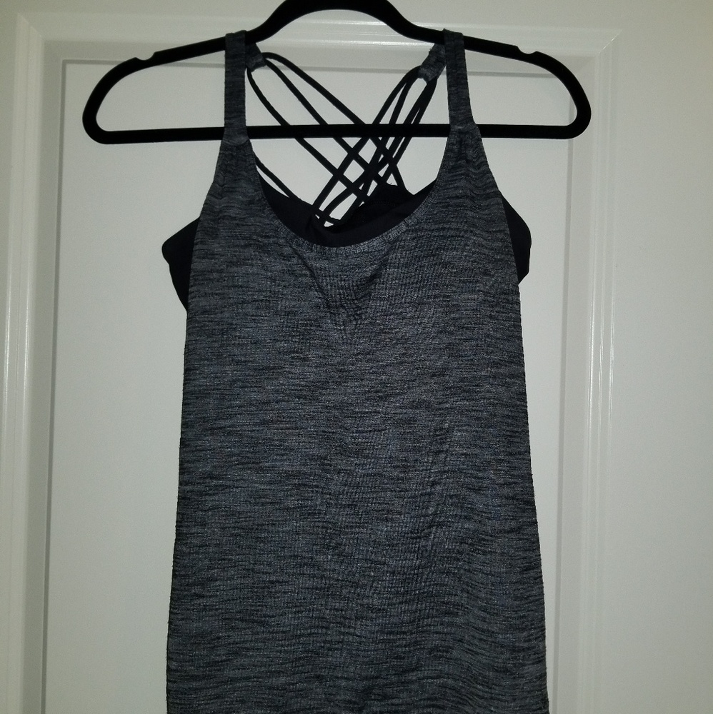 Lululemon 2-in-1 tank